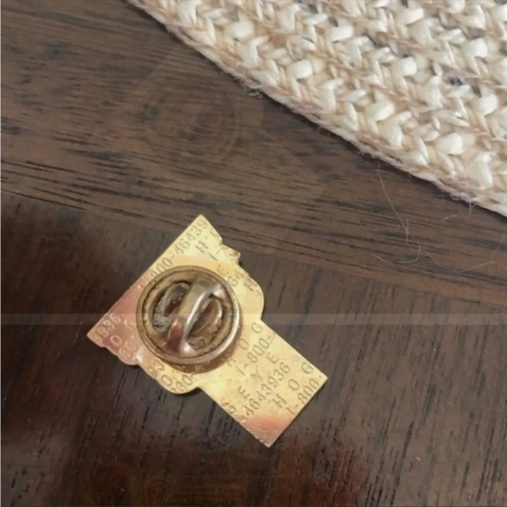 Vintage Walmart 6 Year Associate Pin
Good condition - Image 2