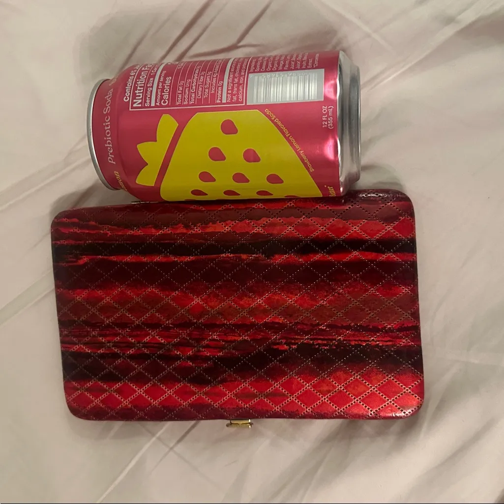 Sondra Roberts SR2 Shimmering Gold interior red outside purse clutch Wallet $185 - Image 3