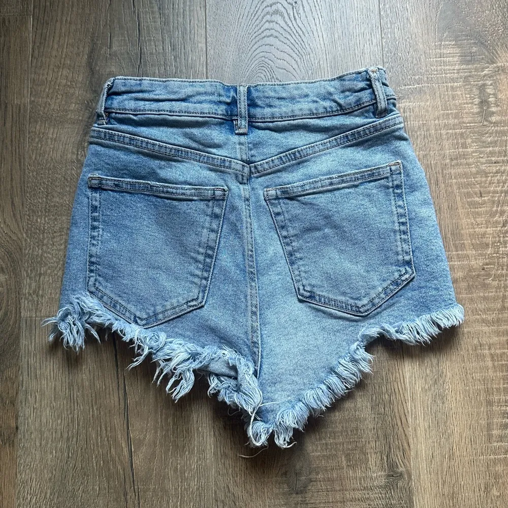 Zara Blue Jean Shorts High-Waisted Distressed - Image 3