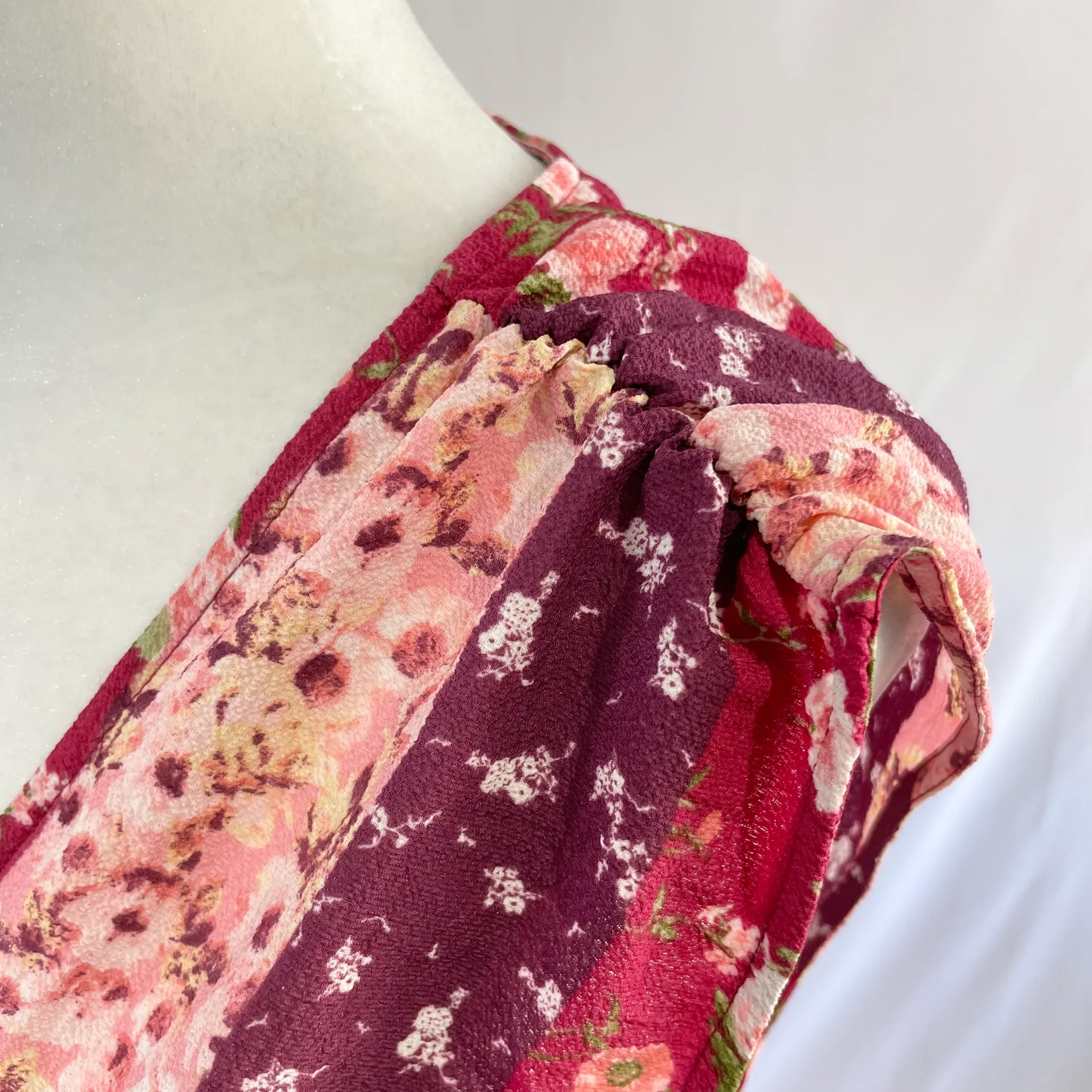 New  Floral Stripe Printed Tie Waist Cropped Jumpsuit Red Pink Medium - Image 10