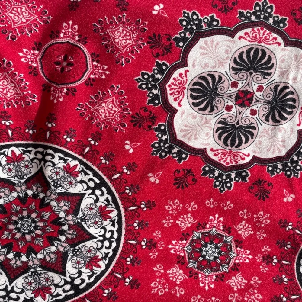 Very soft red Colette skirt. Lots of stretch, L 14 12 16 xl comfortable black Size L - Image 3