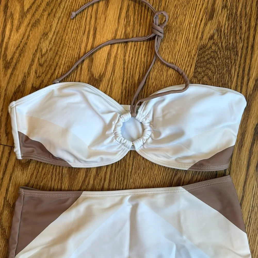 Brown and white color, black two - Image 2