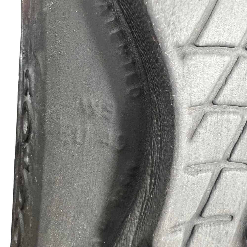 OOFOS Women's OOlala Purple Watercolor Limited Recovery Thong Sandals Black Size 9 - Image 6