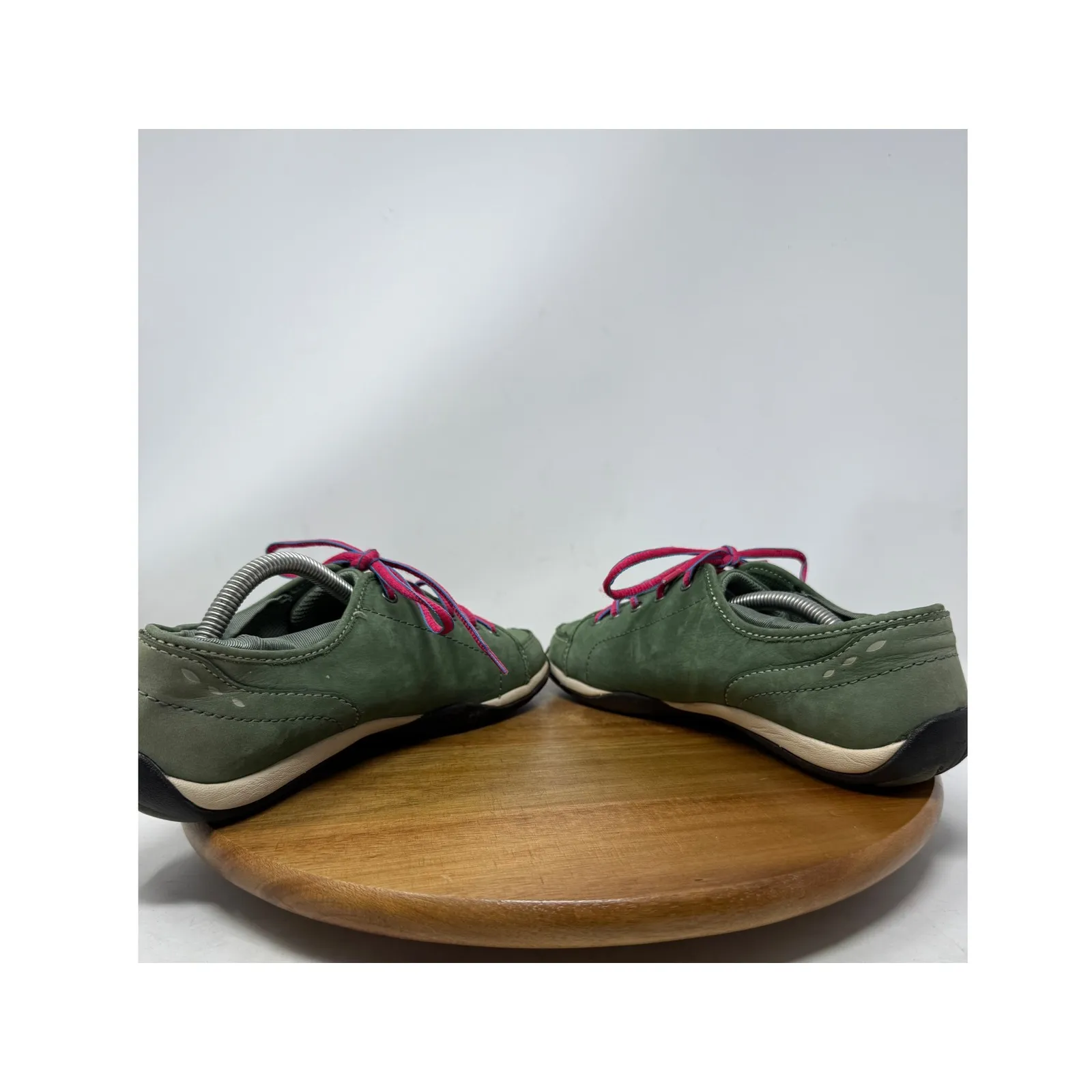 LL Bean Womens Olive Green Leather Casual Sneakers Shoes Size 7 Medium - Image 6