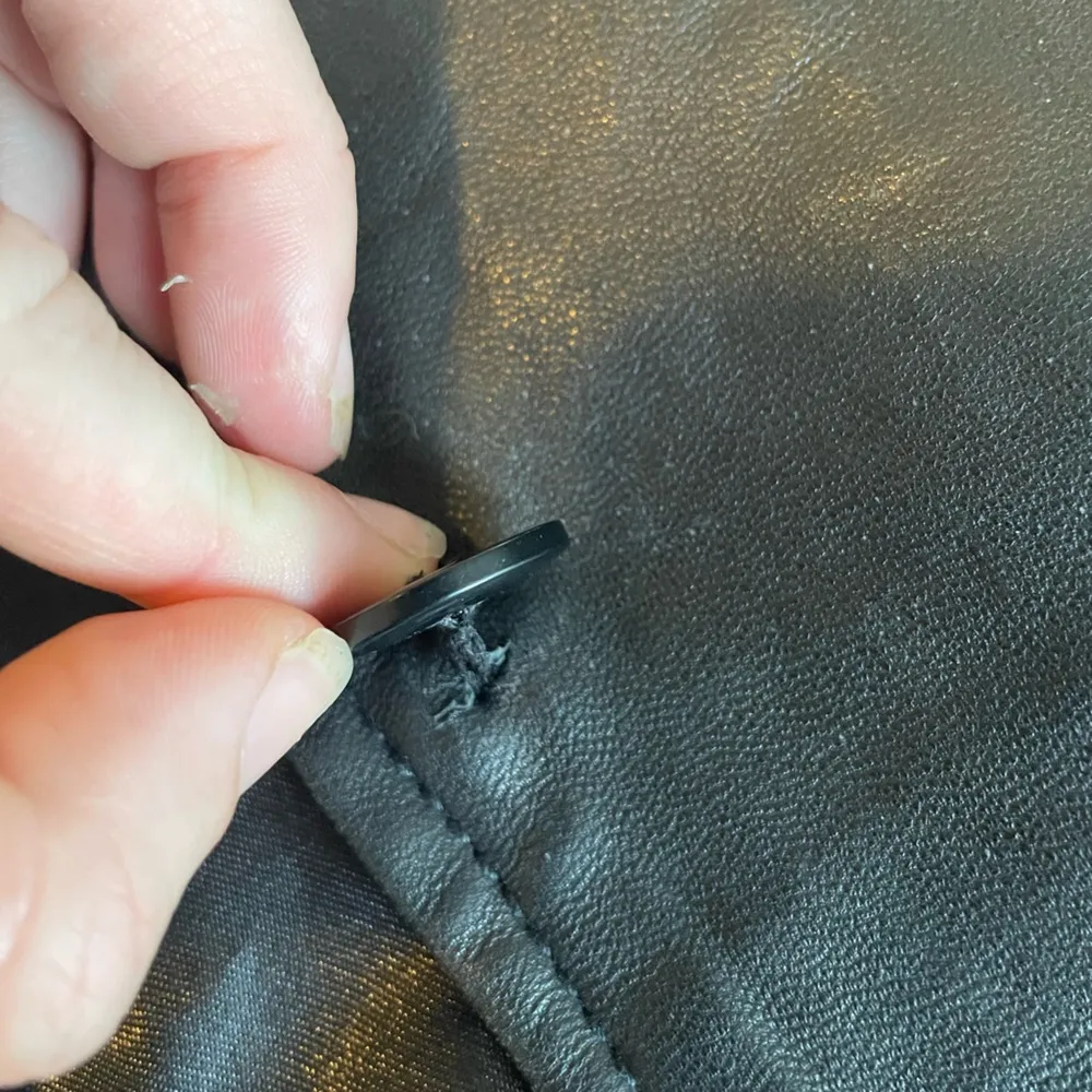 Vintage Levi’s Genuine Leather 90’s Moto Style Jacket - Image 7