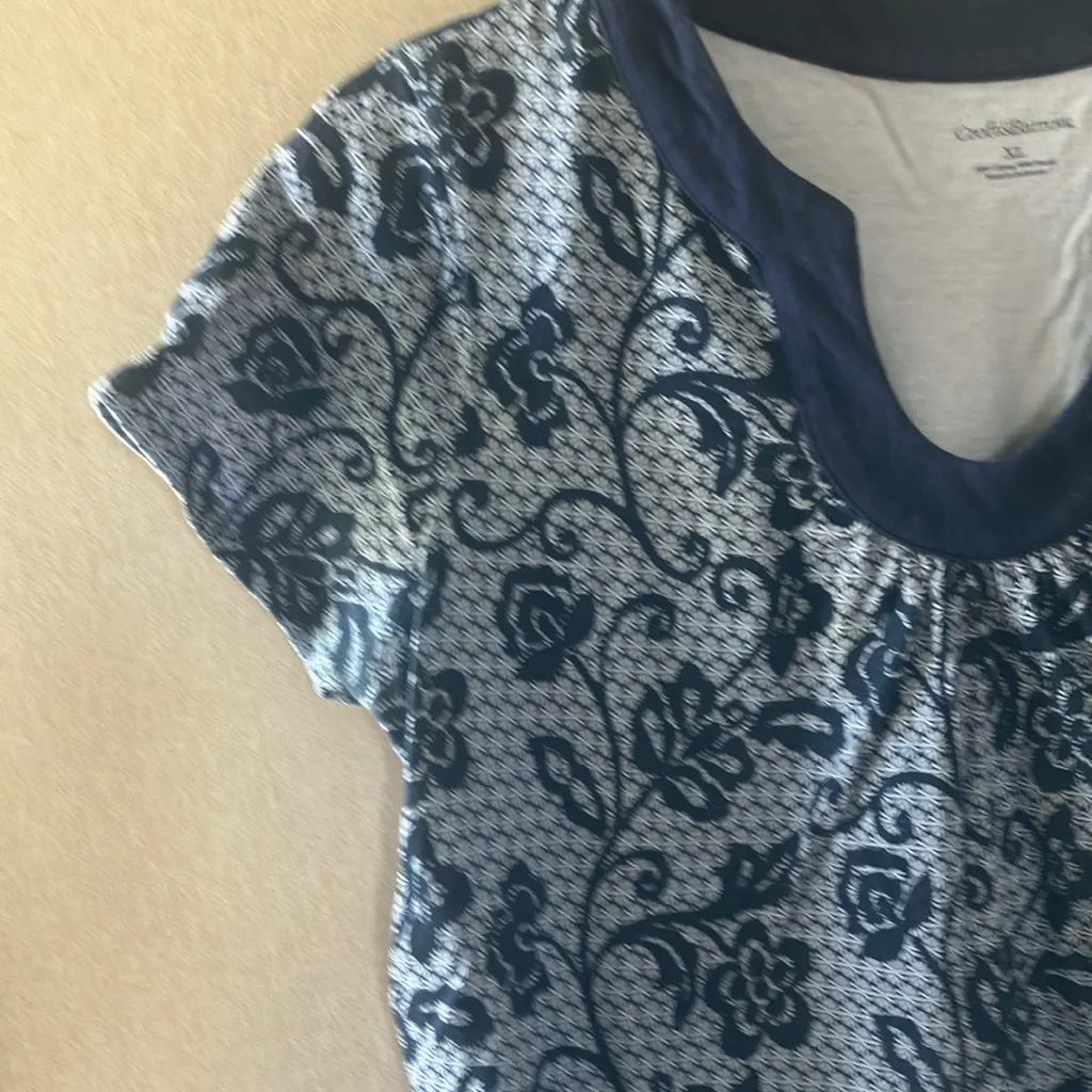 FINAL MARKDOWN Croft & Barrow Women's Blue Floral Top xl - Image 2