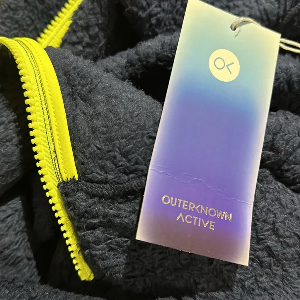 NWT Outerknown Active Sherpa 1/2 Zip Fleece Pullover Neon Green Navy Blue Size M - Image 5