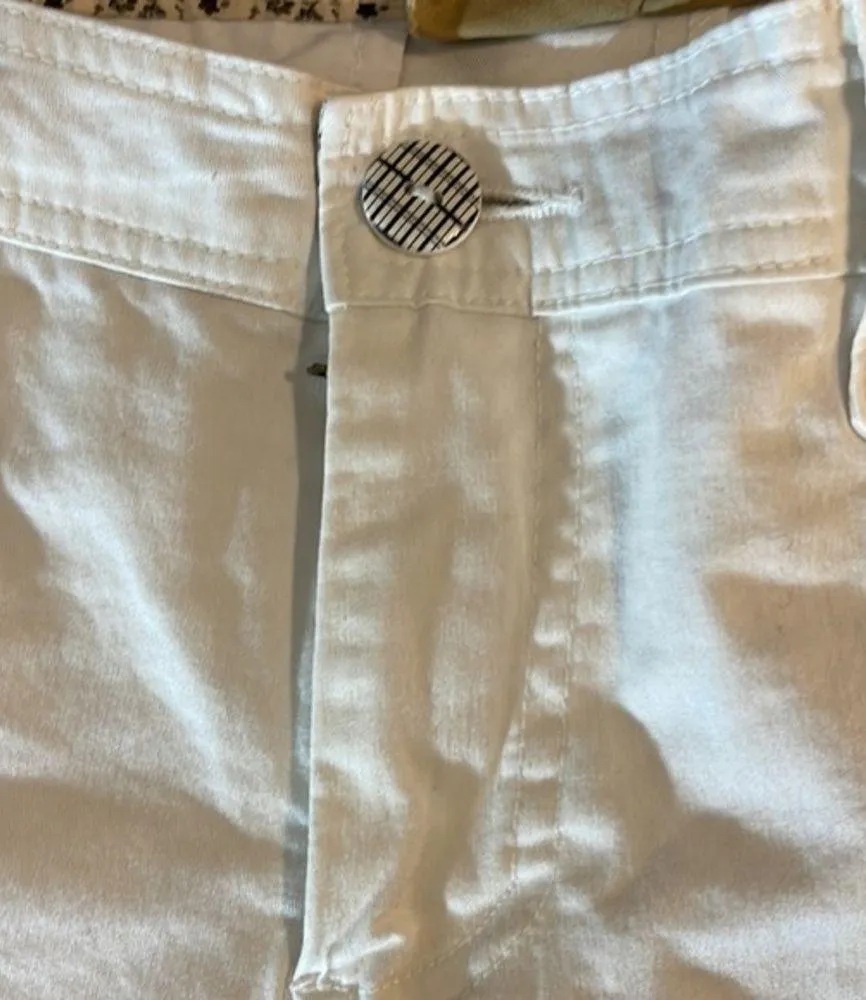 Women's David Bitton White Bermuda Shorts Size 31 EUC #4745 - Image 5