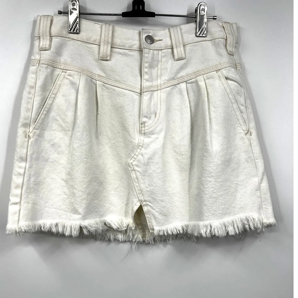 We‎ The Free Free People Side Car White Denim Raw Hem Mini Skirt Size 26 - Image 2