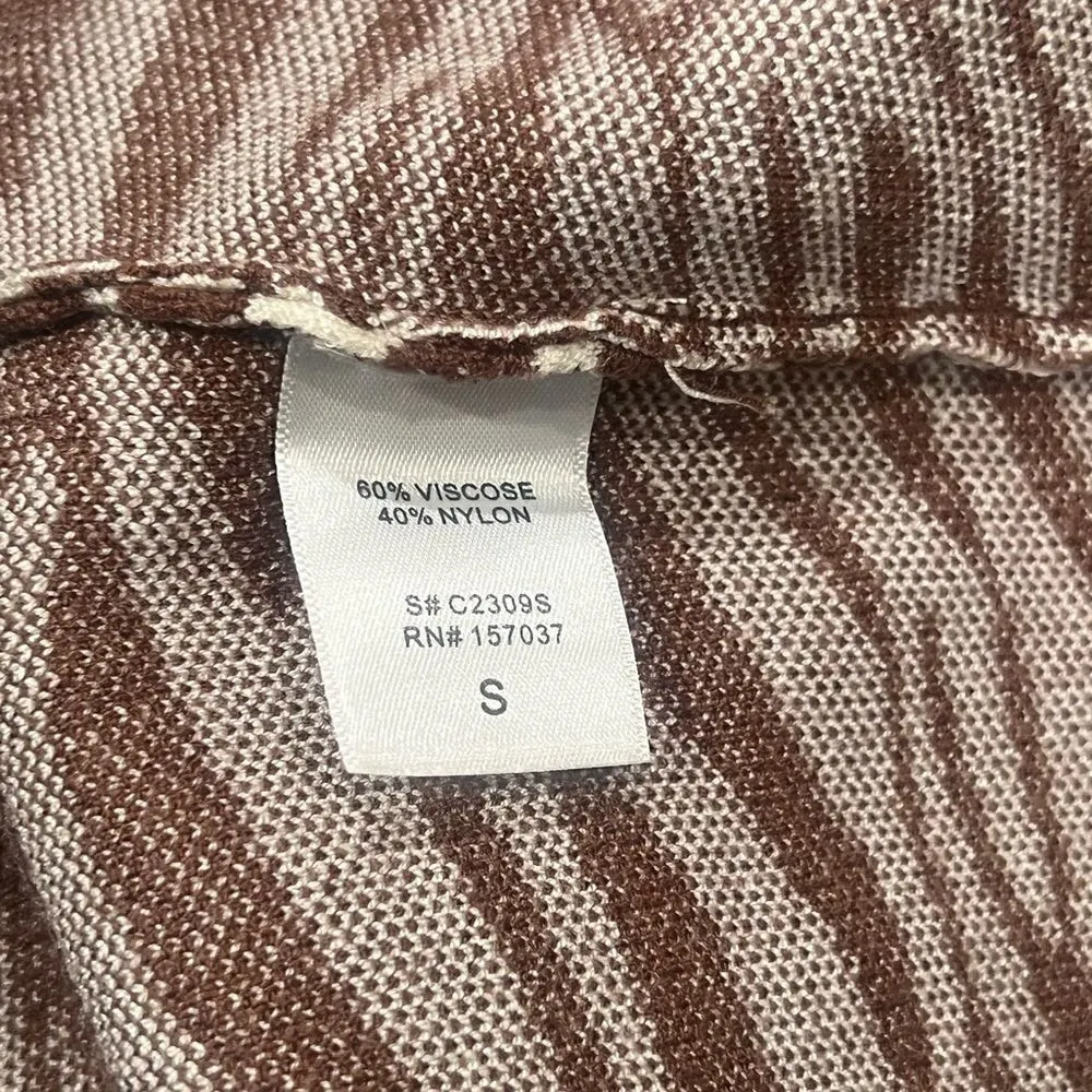 Et Clet Hibernating Zebra Skirt Women’s Small - Image 2