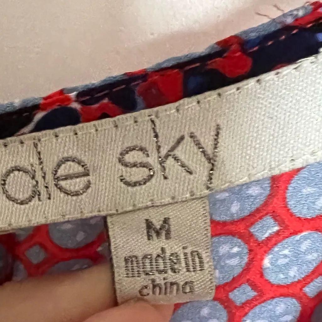 Pale Sky Women's Sleeveless Red and Blue Patterned Top Size Medium - Image 2