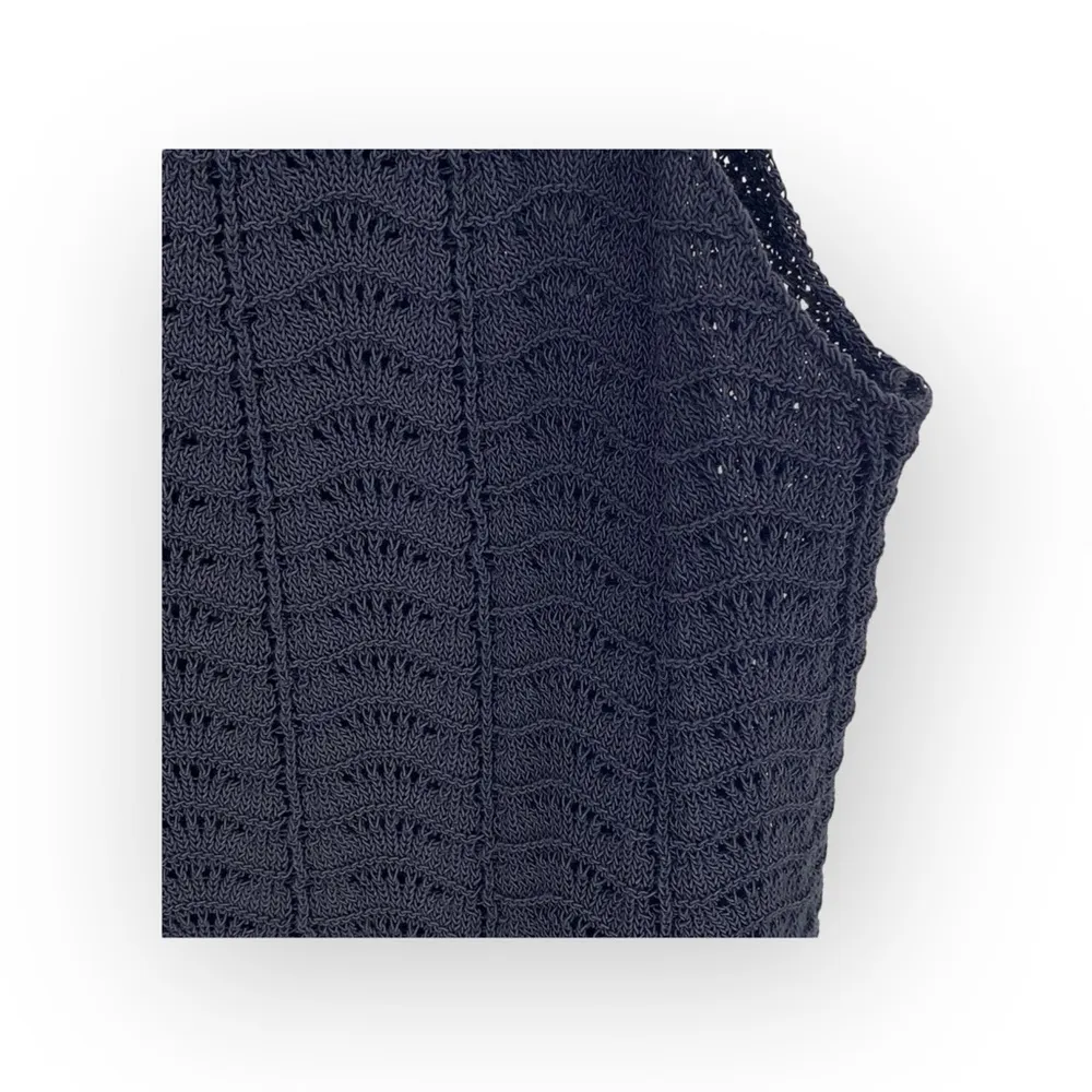 Theory ᯾ Crochet Sleeveless Knit Layer Sweater Shell ᯾ Black Semi Sheer ᯾ Medium - Image 8