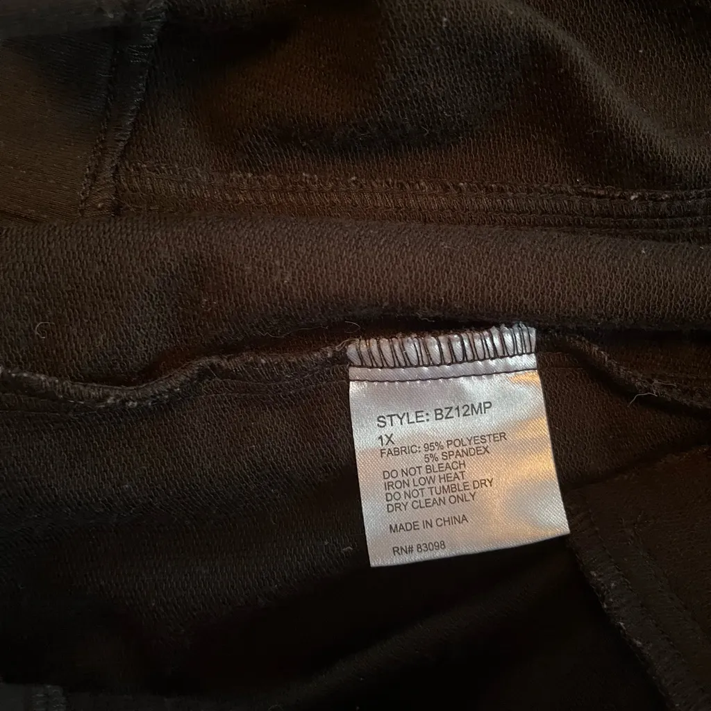 Women’s Cavalini Black Blazer with Silver Accents size 1x - Image 7