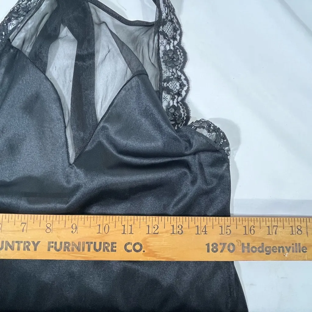 ADONNA LACE BEADED/SEQUIN LONG NIGHTGOWN CRISS CROSS BACK PREOWNED S‎ BLACK A-40 - Image 11