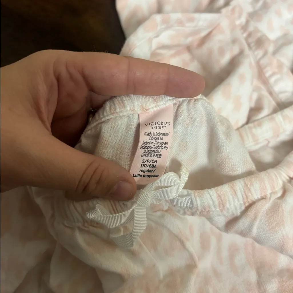 Victoria’s Secret Leopard Pajama Pants Small Elastic Waist Lounge - Image 3