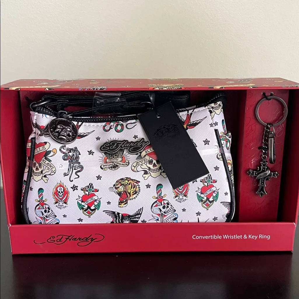 Ed Hardy Convertible Wristlet & Key Ring set with an iconic tattoo print design - Image 6