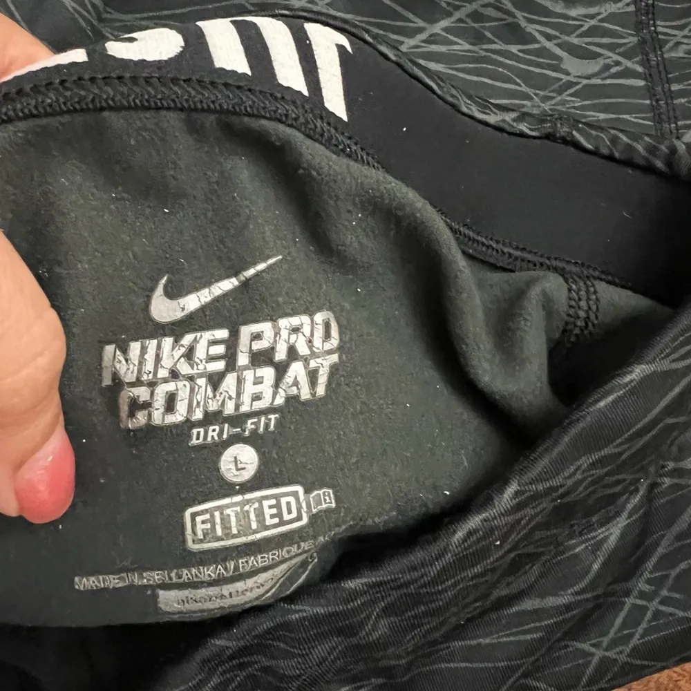 Nike Pro Combat Dri-Fit Compression Leggings Women’s Large – Black Gray Print - Image 2