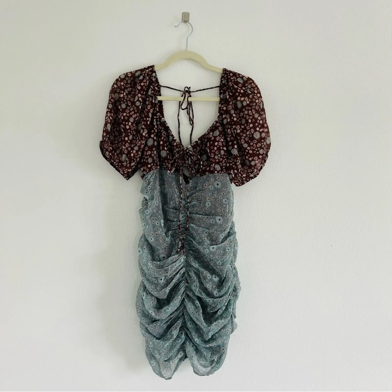 Free People Tessa mini Dress ruched bodycon Floral Print Sz Small Boho festival - Image 3