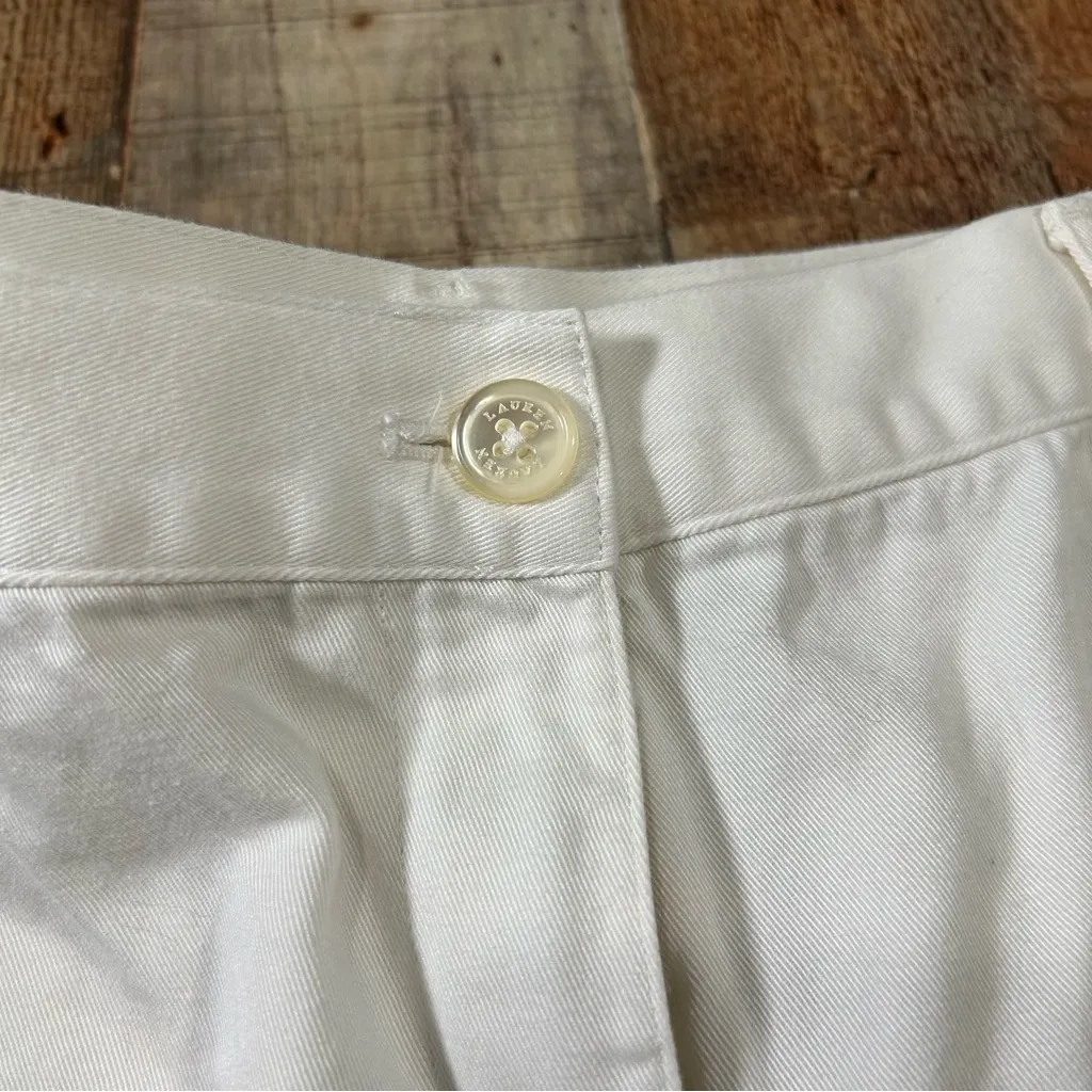 LAUREN Ralph Lauren White Cotton Twill Shorts Women’s Size 12 Classic Fit Basics - Image 2