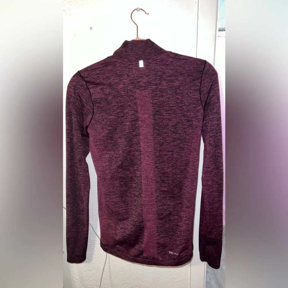 NIKE ZIP UP RUNNING JACKET ! NEW - Image 2