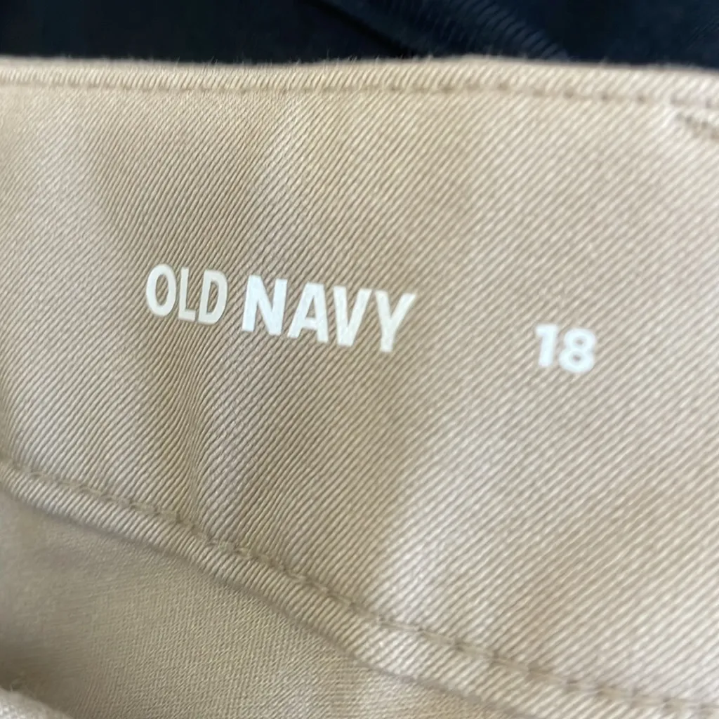 Old Navy Tan High Rise Pixie Flare Pants - Image 6