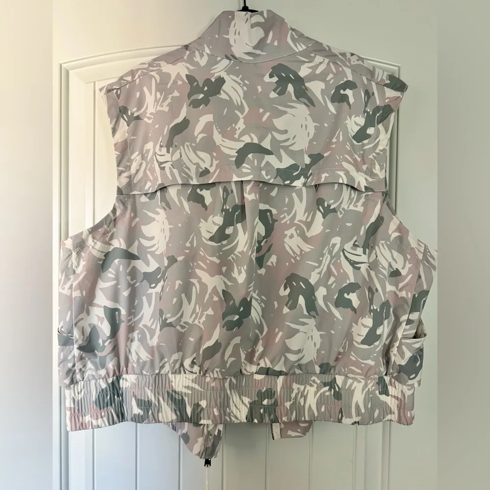 Avia Women's Lightweight Trail Cargo Vest, Size 3X - Image 7