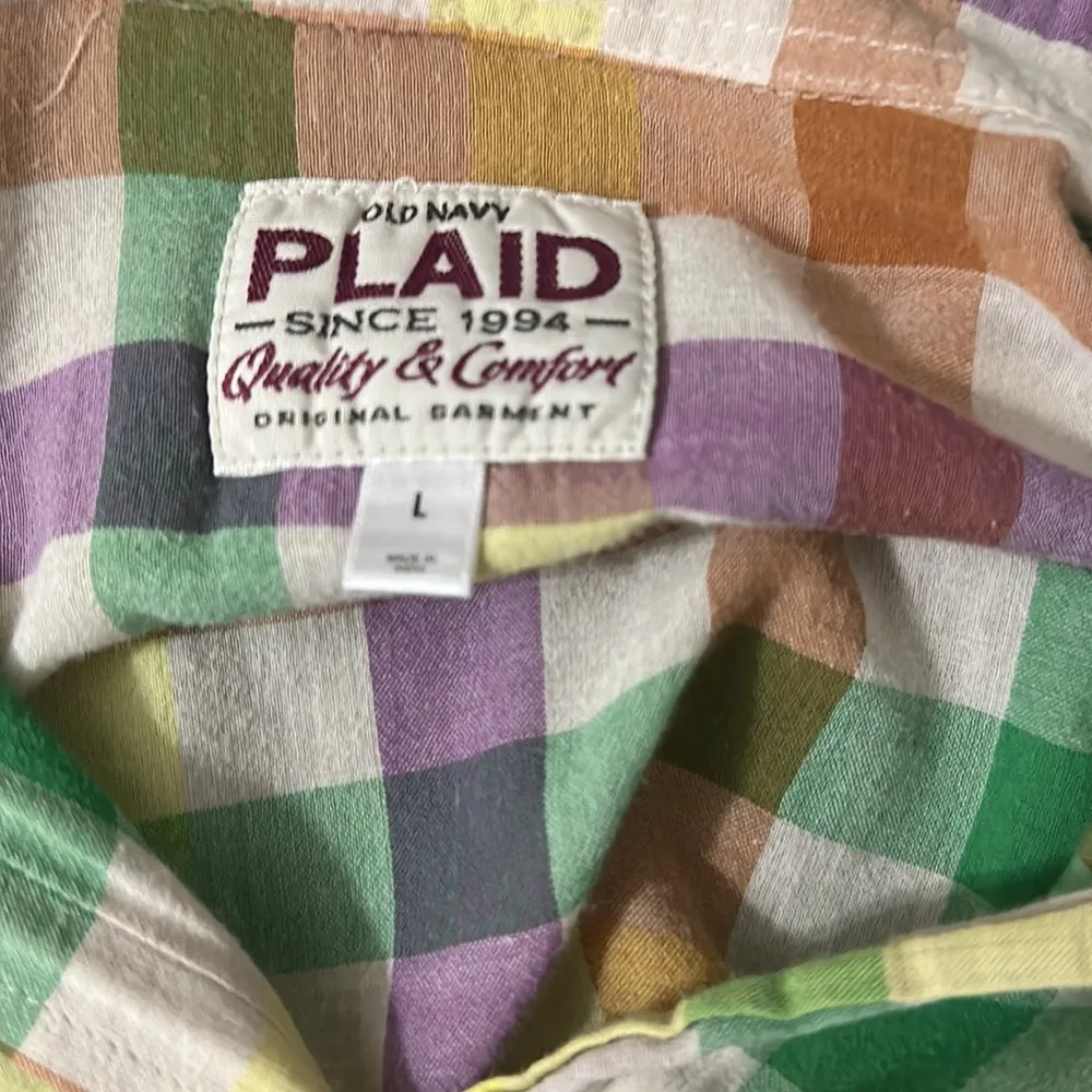 Old Navy-Classic Button Down Shirt EUC - Image 3