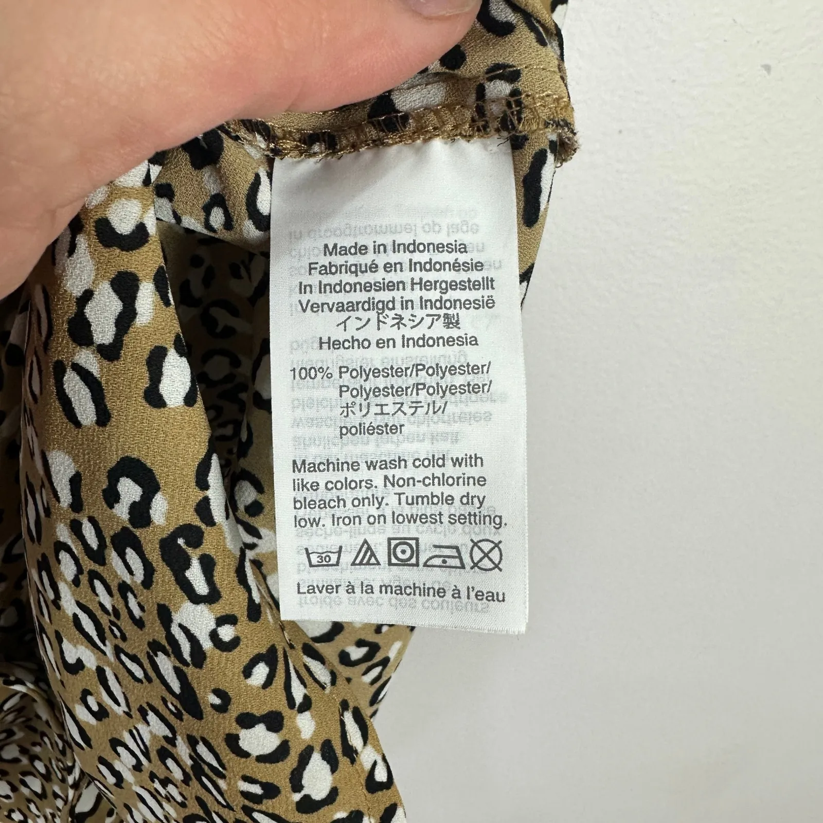 J Crew Leopard Tie Neck Blouse XS Tan Animal Print Office Chic Preppy Career - Image 5