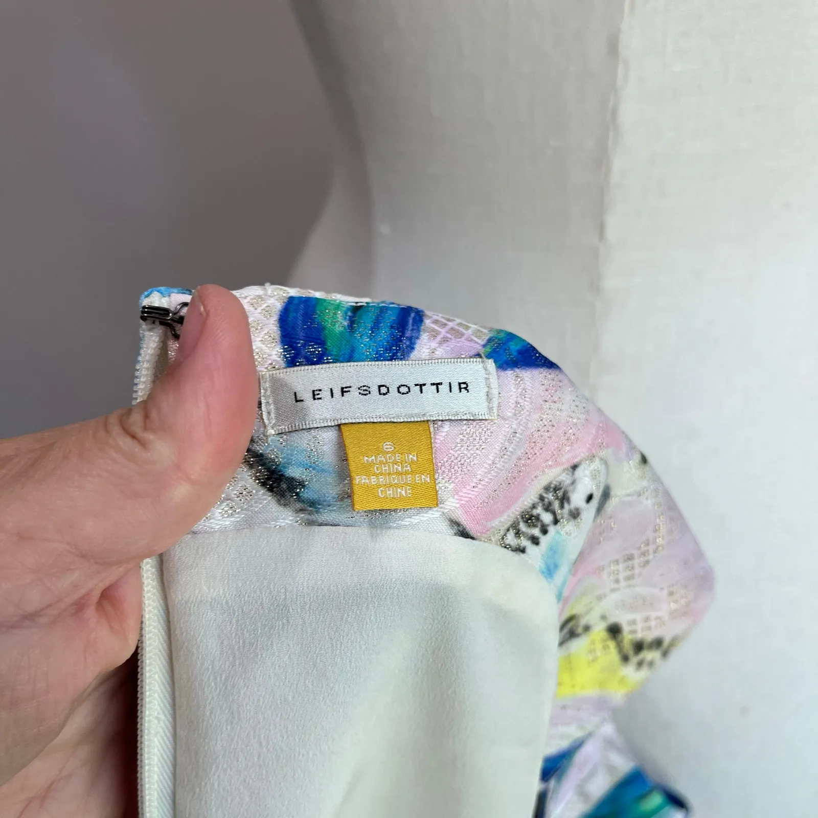 Anthro Leifsdottir Parrot Print Brocade Peplum Gold Pink Metallic Blouse Sz 6 - Image 6