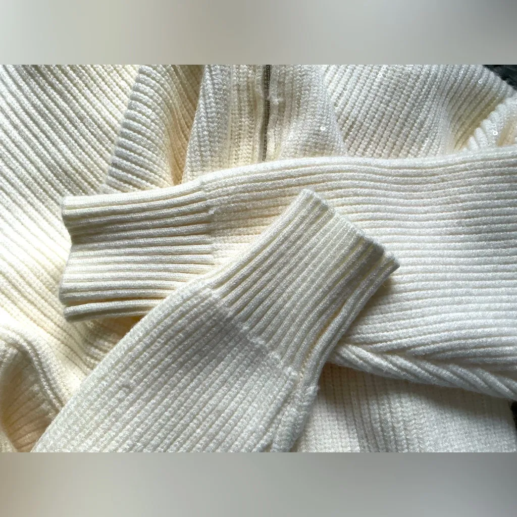 Pretty NINE WEST sweater 🌟🌟🌟 - Image 3