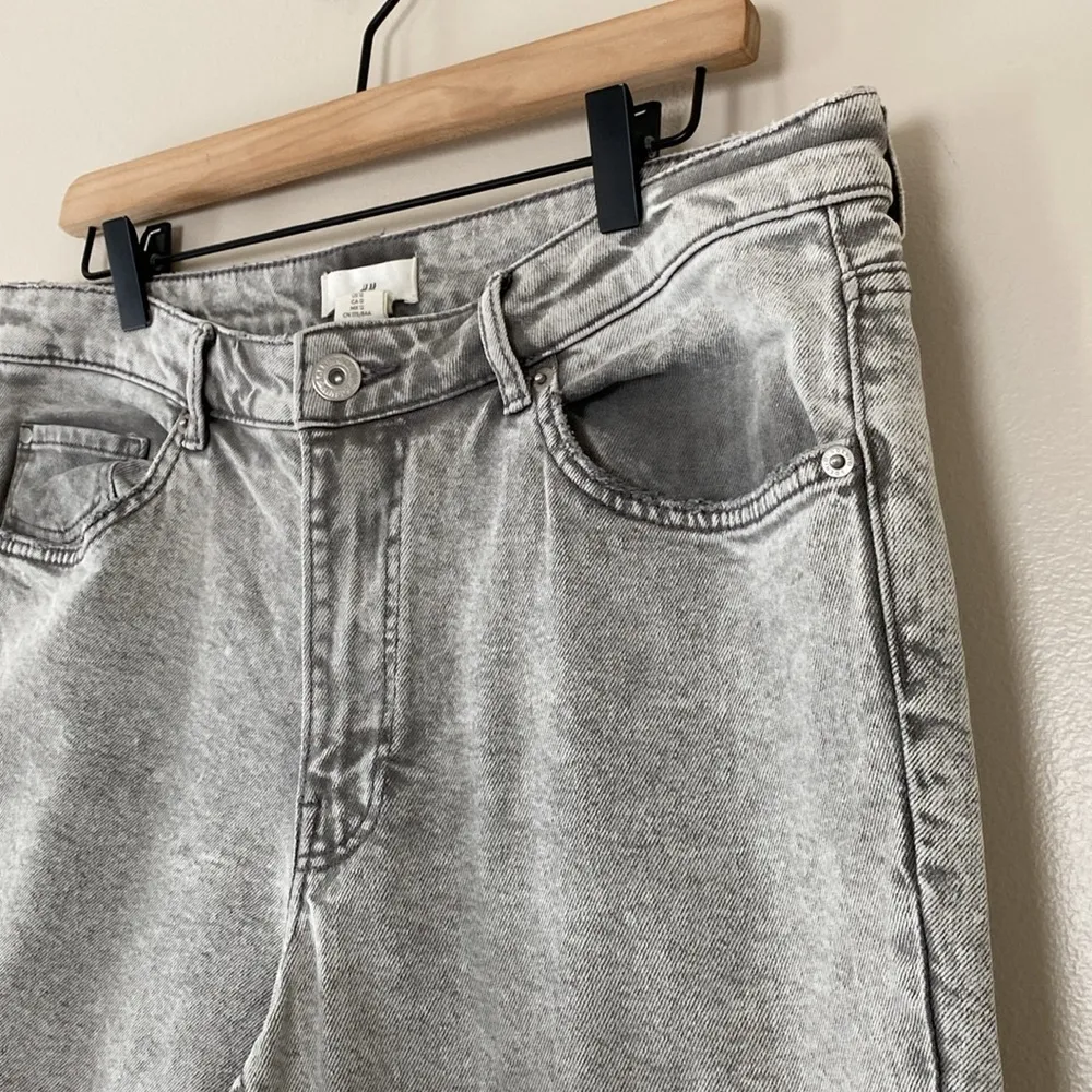 H&M High Rise Straight Leg Denim Jeans Light Acid Wash Gray Size 12 - Image 4