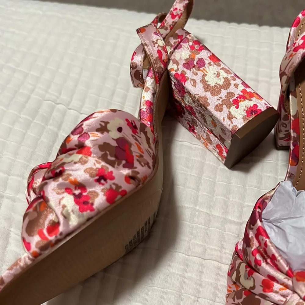 Never worn JCrew Floral Printed Knotted Heel Sandals - Image 2