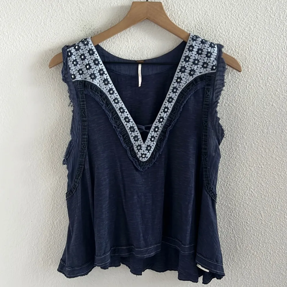 Free People Market Place V Neck blue Lace Embroidered XS - Image 2