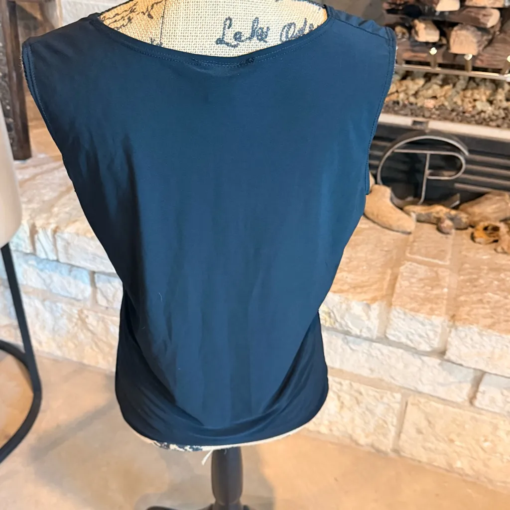 Elegant Black Sleeveless Top Size L - Image 5