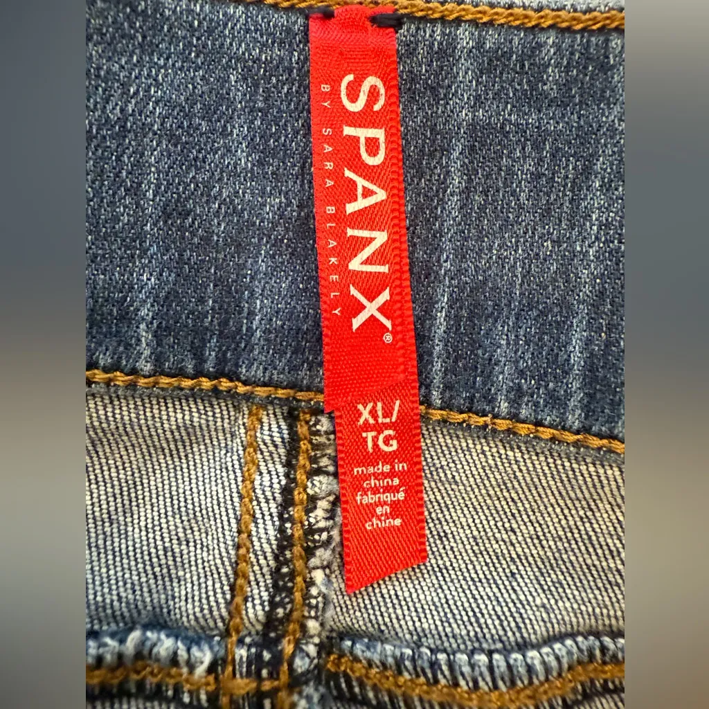 **SPANX Skinny Jeans – Women’s Size XL – Distressed** - Image 3