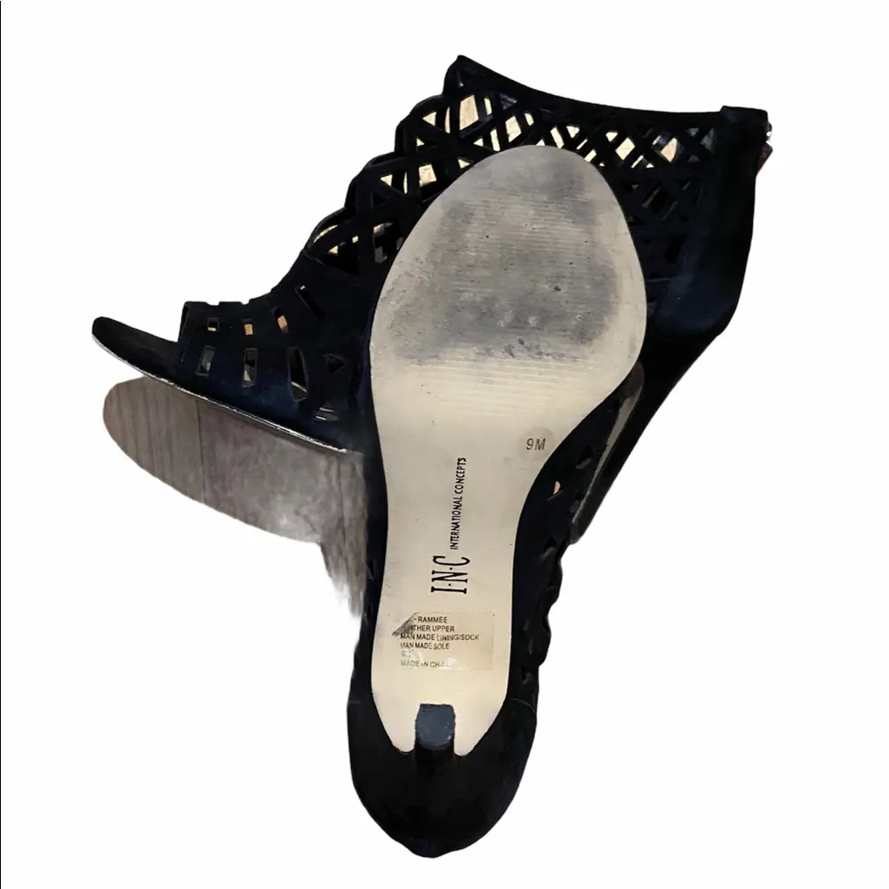 I.N.C. Rammee black suede caged open toe size 9 sandals. - Image 4
