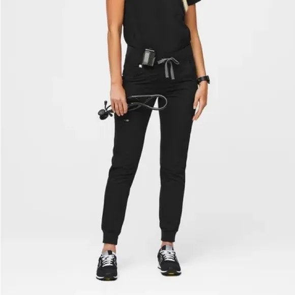 Figs NWT Zamora 2.0 Joggers Pants Black - Image 2