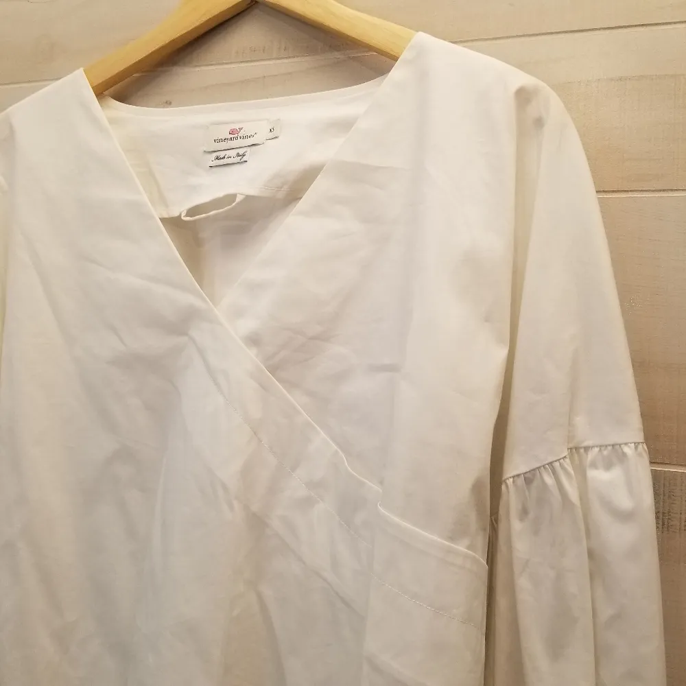 {XS} Vineyard Vines Women's Cross Front Bell Sleeve Blouse Tie Cuff - Image 4