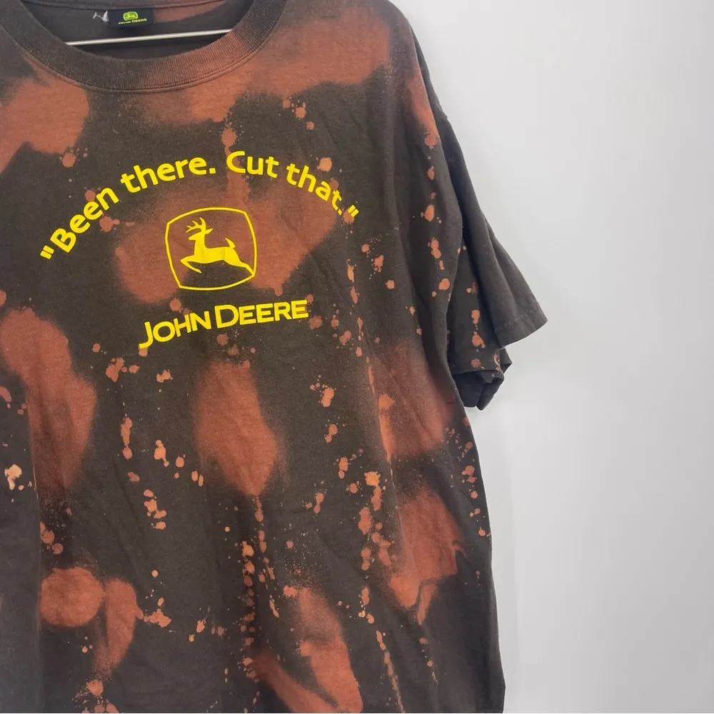 John Deere Short Sleeve Shirt Size Large - Image 2