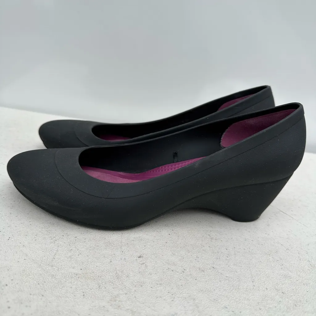 Crocs Lina Women's 8 Size Down For Half Size Black Pump Wedge Heel Dual Comfort - Image 4