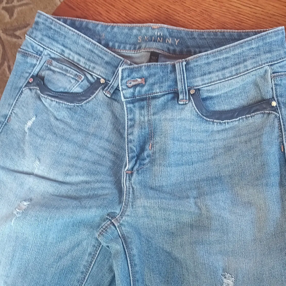 WHBM Skinny Ankle Distressed Jeans Faux Leather Trim in Navy sz 2 - Image 6