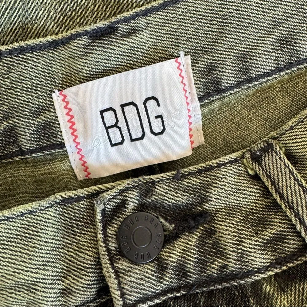 BDG Urban Outfitters Cowgirl Jeans Distressed Green Ripped Size 28 - Image 6