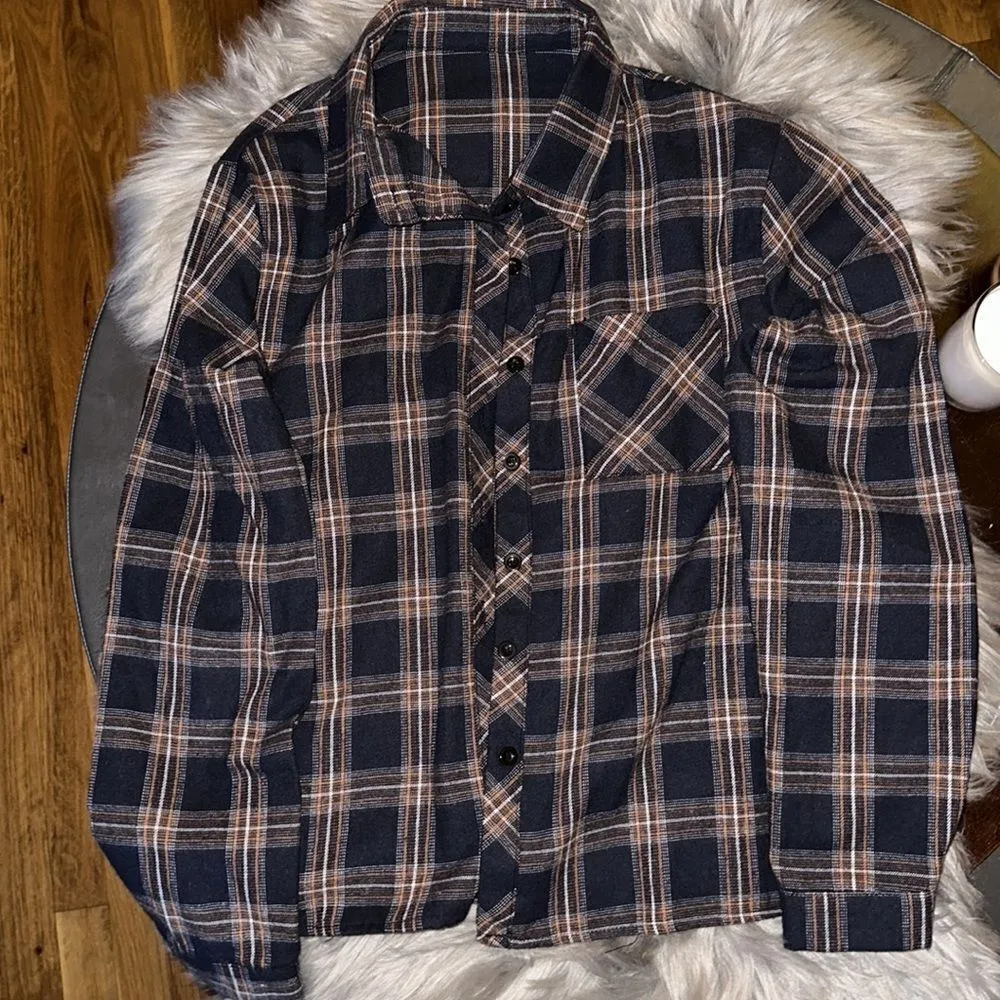 Romwe plaid button front pocket shirt. Size small. NWOT - Image 4