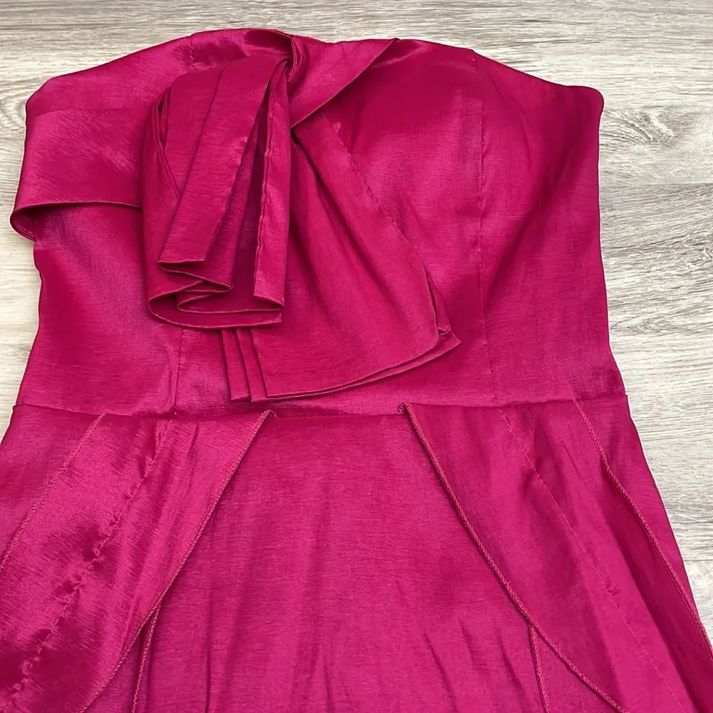 Hot Pink Sleeveless Strapless Mini Dress with Bow Front Size S - Image 2