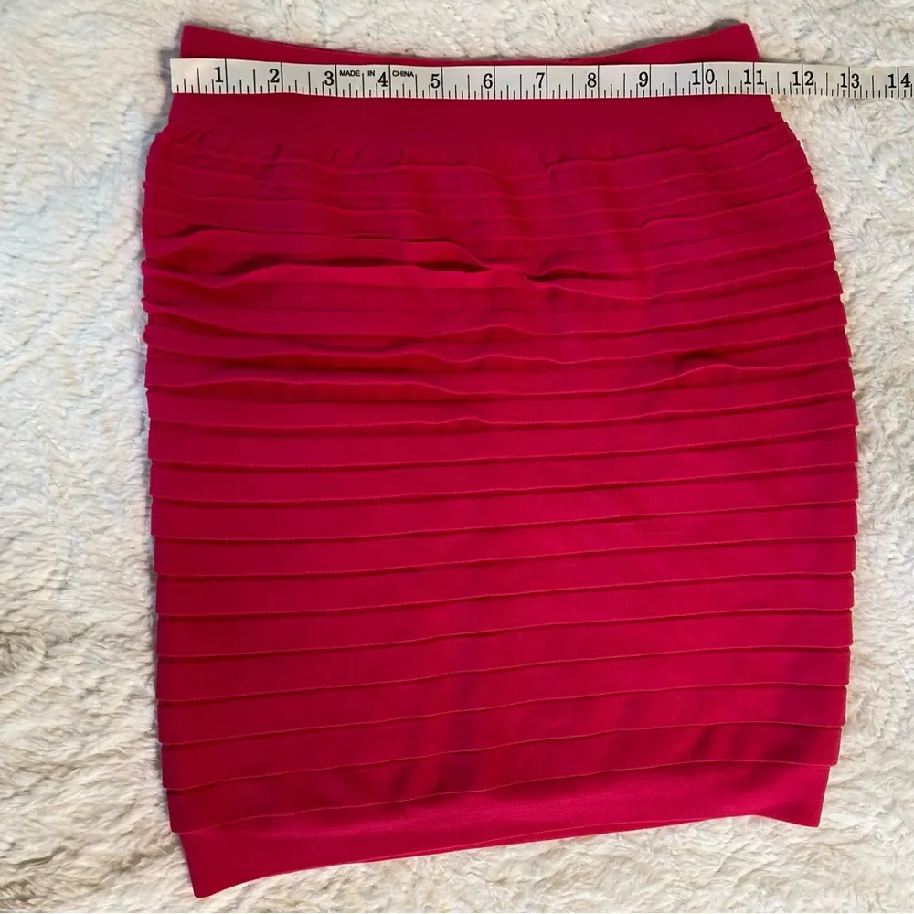 HOT Pink Pleated Bodycon Mini Skirt Size undefined - Image 4