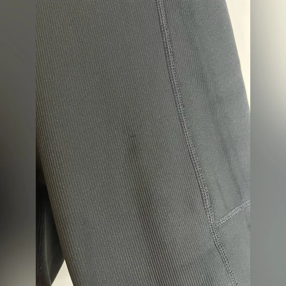 Danskin Women’s High Rise Ribbed Stretchy Pockets Shorts Adult XS Black Athletic - Image 8