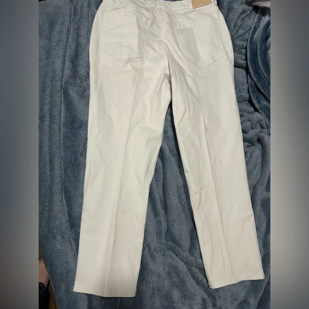 American Rag Mom Jeans - Image 8