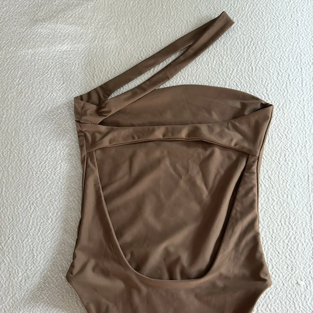 JADE Halo One Piece, Nude Matte, Size Small, $220 Tan - Image 7