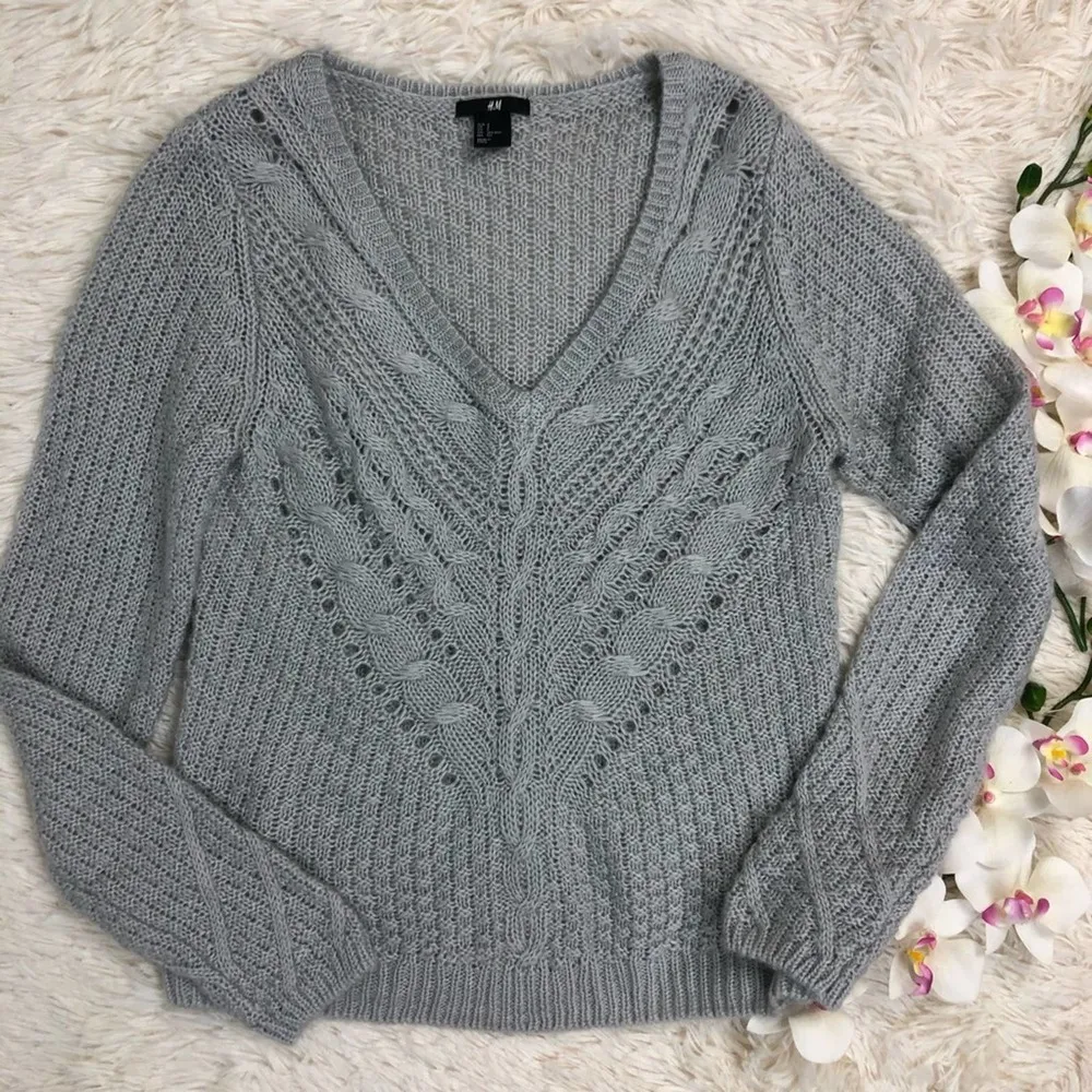 H&M Cable Knit Gray Lightweight Sweater Size Small - Image 5