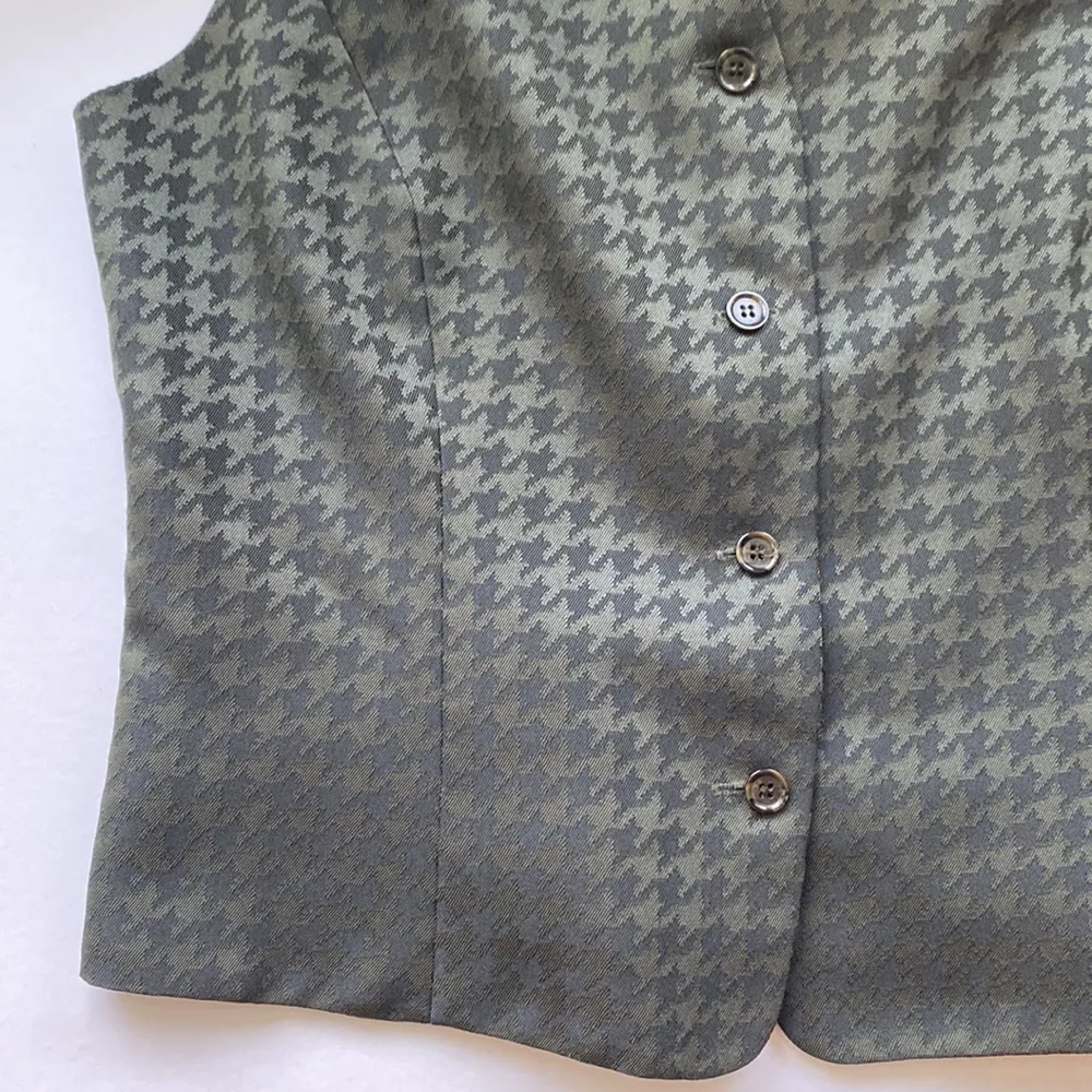 Vintage Danny & Nicole NY olive green houndstooth dress vest, size 10 tall - Image 3